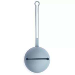 Protectie din silicon pentru suzeta Powder Blue, Mushie